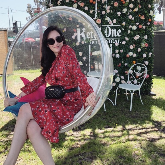 Meet your Posher, Elvia - Picture 2 of 2